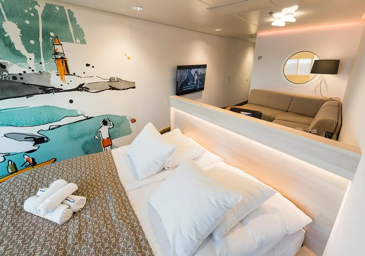 Hotel Viking Line Ferry Viking Cinderella - 2-Night Cruise Stockholm-Helsinki-Stoccolma Stoccolma