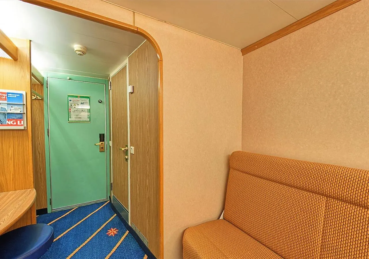 Hotel Viking Line Ferry Viking Cinderella - 2-Night Cruise Stockholm-Helsinki-Stoccolma